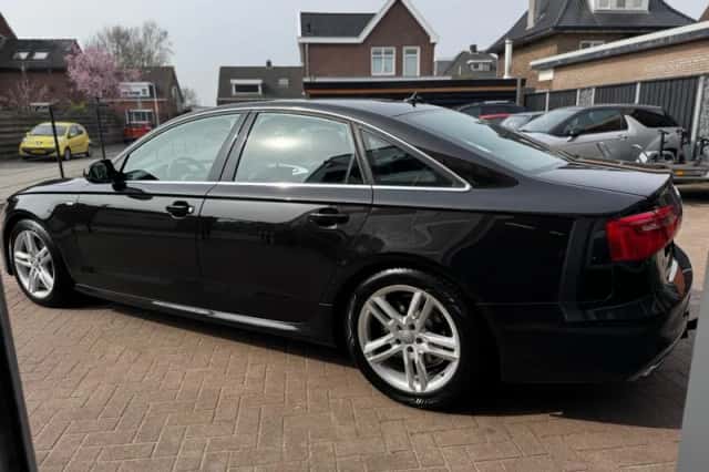 Audi A6 (2012) thumbnail 11