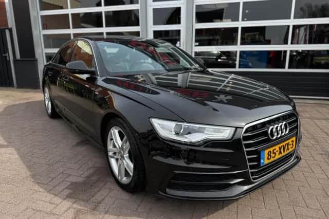 Audi A6 (2012) thumbnail 3
