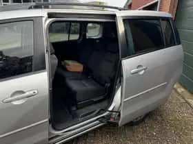 Mazda 5 (2008) thumbnail 16