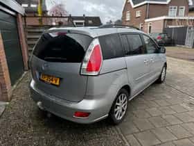 Mazda 5 (2008) thumbnail 3