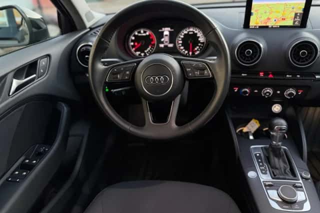 Audi A3 (2018) thumbnail 18
