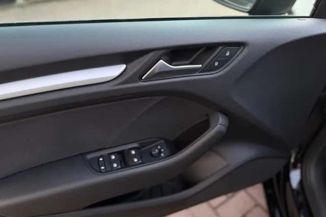 Audi A3 (2018) thumbnail 24
