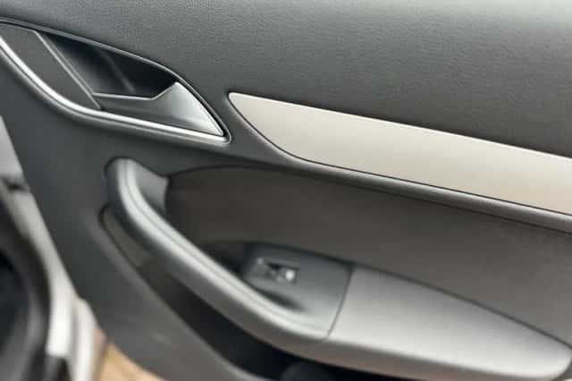 Audi Q3 (2014) thumbnail 37