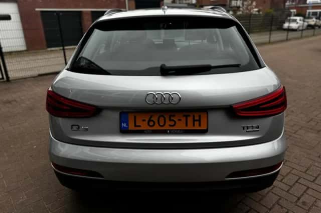 Audi Q3 (2014) thumbnail 9