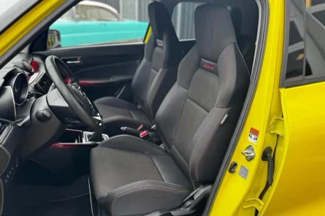 Suzuki Swift (2018) thumbnail 16