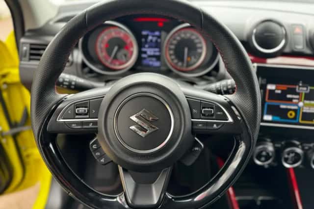 Suzuki Swift (2018) thumbnail 22