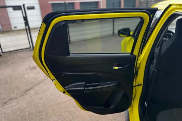 Suzuki Swift (2018) thumbnail 32