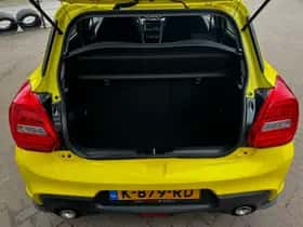 Suzuki Swift (2018) thumbnail 36