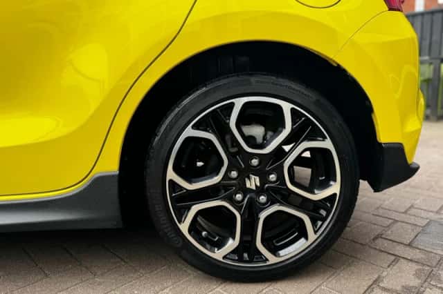 Suzuki Swift (2018) thumbnail 38