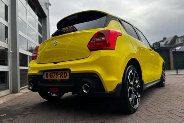 Suzuki Swift (2018) thumbnail 6