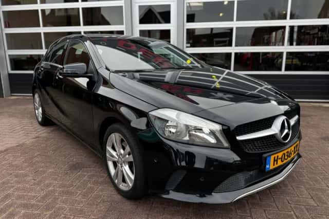 Mercedes-Benz A-Klasse (2016) thumbnail 2