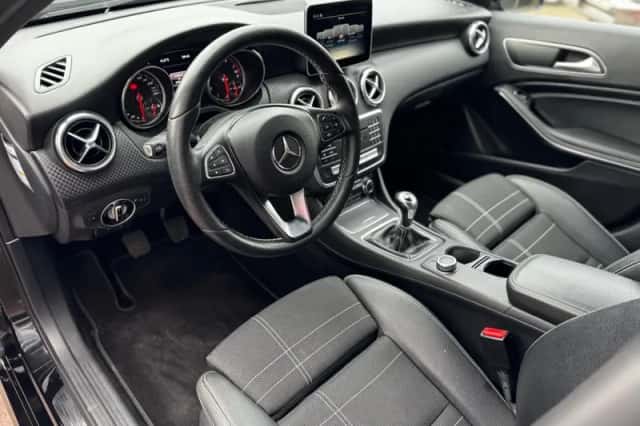 Mercedes-Benz A-Klasse (2016) thumbnail 11