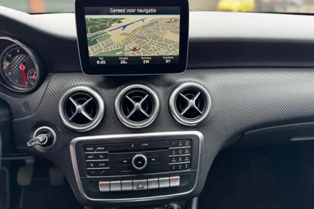Mercedes-Benz A-Klasse (2016) thumbnail 16