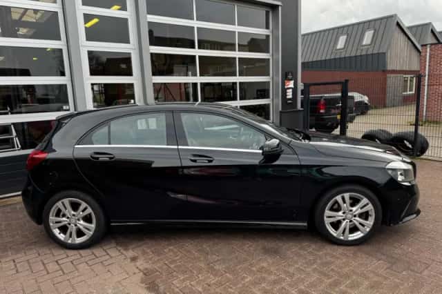 Mercedes-Benz A-Klasse (2016) thumbnail 3