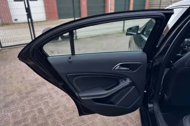Mercedes-Benz A-Klasse (2016) thumbnail 21