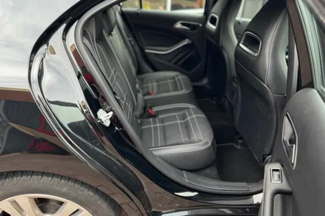 Mercedes-Benz A-Klasse (2016) thumbnail 27