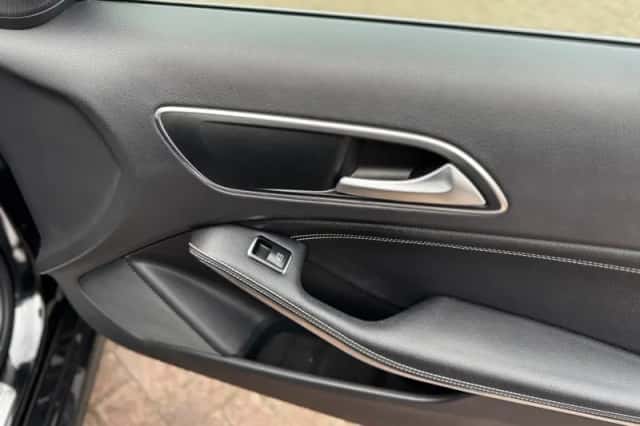 Mercedes-Benz A-Klasse (2016) thumbnail 33