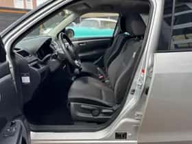 Suzuki Swift (2011) thumbnail 12