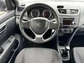 Suzuki Swift (2011) thumbnail 16