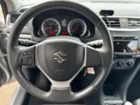 Suzuki Swift (2011) thumbnail 17