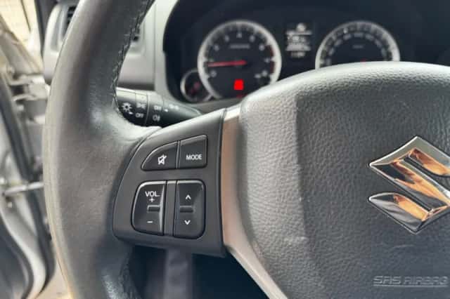 Suzuki Swift (2011) thumbnail 19