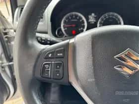 Suzuki Swift (2011) thumbnail 19