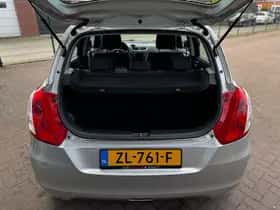 Suzuki Swift (2011) thumbnail 26