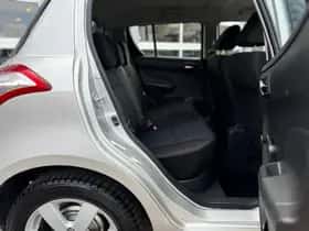 Suzuki Swift (2011) thumbnail 28