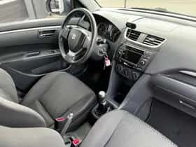 Suzuki Swift (2011) thumbnail 31
