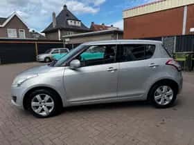 Suzuki Swift (2011) thumbnail 7