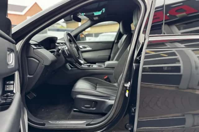 Land Rover Range Rover Velar (2017) thumbnail 15