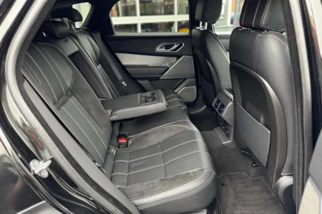 Land Rover Range Rover Velar (2017) thumbnail 42