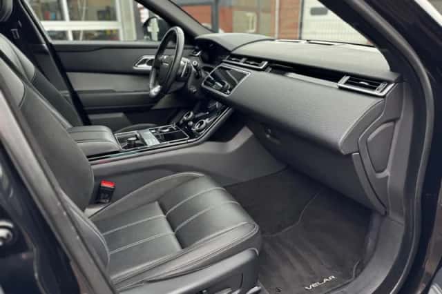 Land Rover Range Rover Velar (2017) thumbnail 47