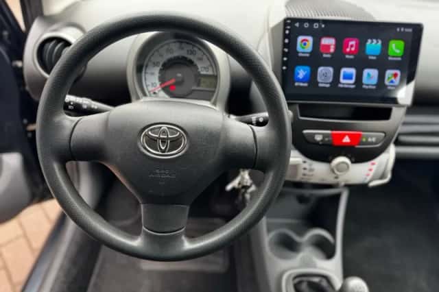Toyota Aygo (2010) thumbnail 17