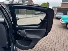 Toyota Aygo (2010) thumbnail 23
