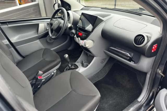Toyota Aygo (2010) thumbnail 27