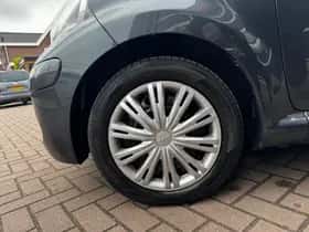 Toyota Aygo (2010) thumbnail 29