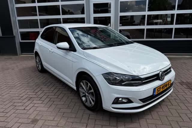 Volkswagen Polo (2018) thumbnail 2