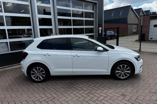 Volkswagen Polo (2018) thumbnail 3
