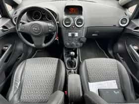 Opel Corsa (2011) thumbnail 16