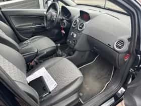 Opel Corsa (2011) thumbnail 22