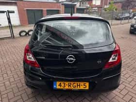 Opel Corsa (2011) thumbnail 4