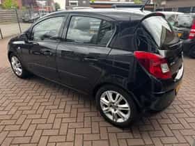 Opel Corsa (2011) thumbnail 5