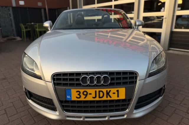 Audi TT (2009) thumbnail 11