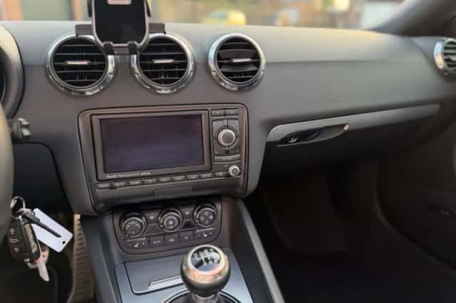 Audi TT (2009) thumbnail 24