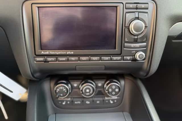 Audi TT (2009) thumbnail 25