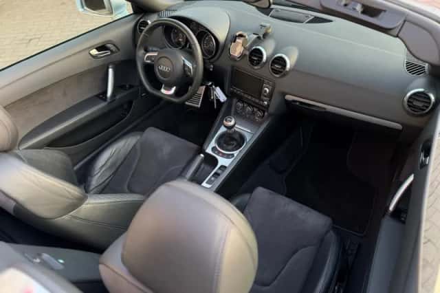 Audi TT (2009) thumbnail 35