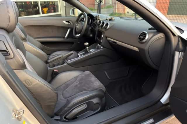 Audi TT (2009) thumbnail 36