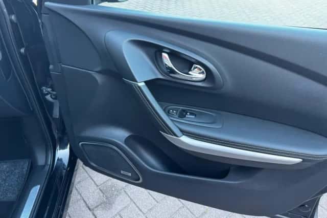 Renault Kadjar (2016) thumbnail 34