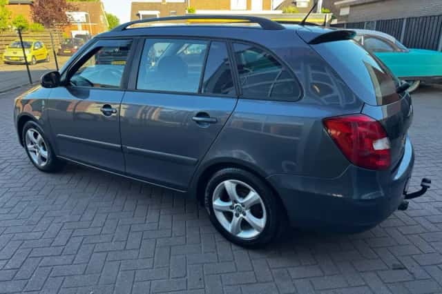 Škoda Fabia (2011) thumbnail 7